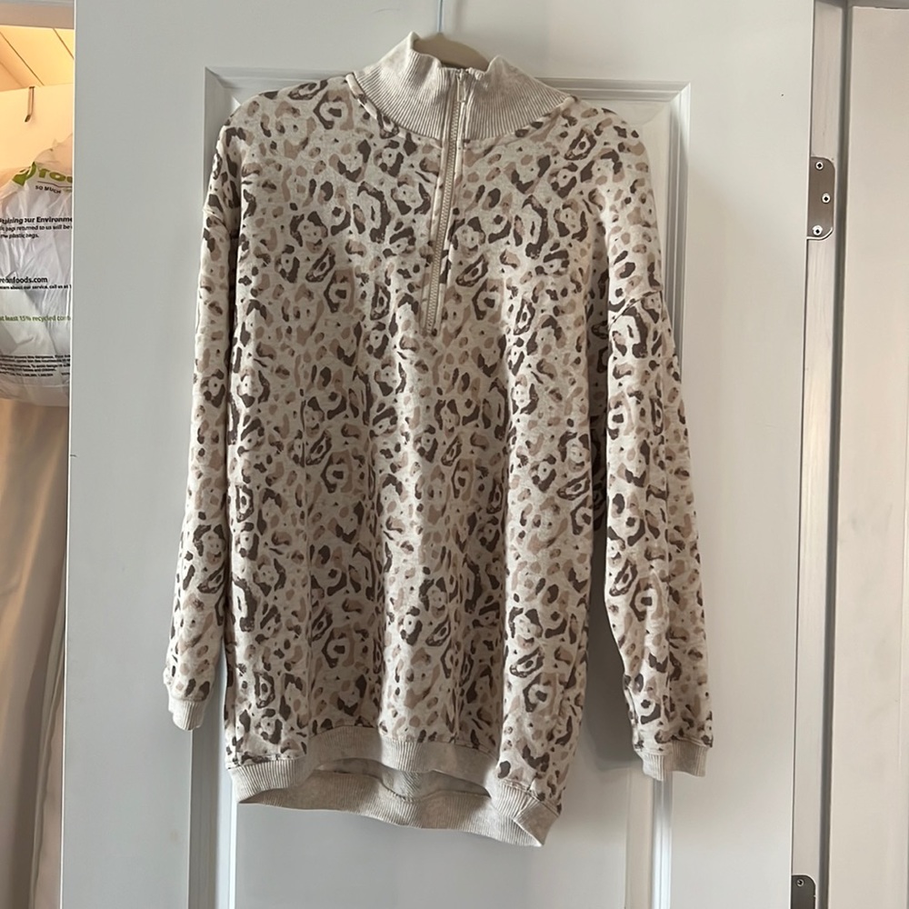 Leopard tunic size xs but fits like a small medium